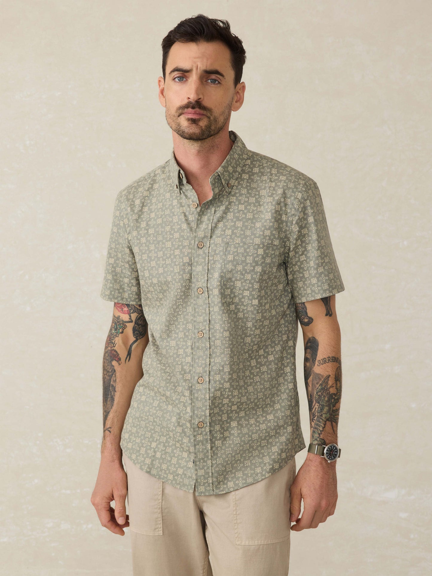 Short-Sleeve Breeze Shirt - Sundried Sage Emblem