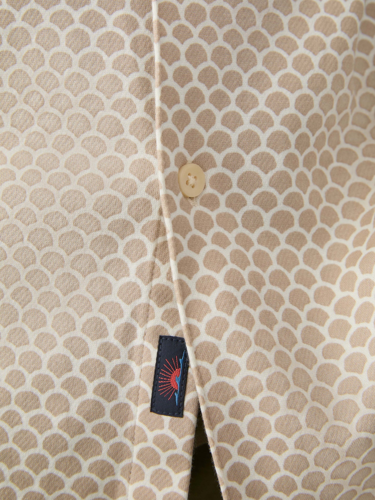 Short-Sleeve Hermosa Shirt - Island Sand Fishscale